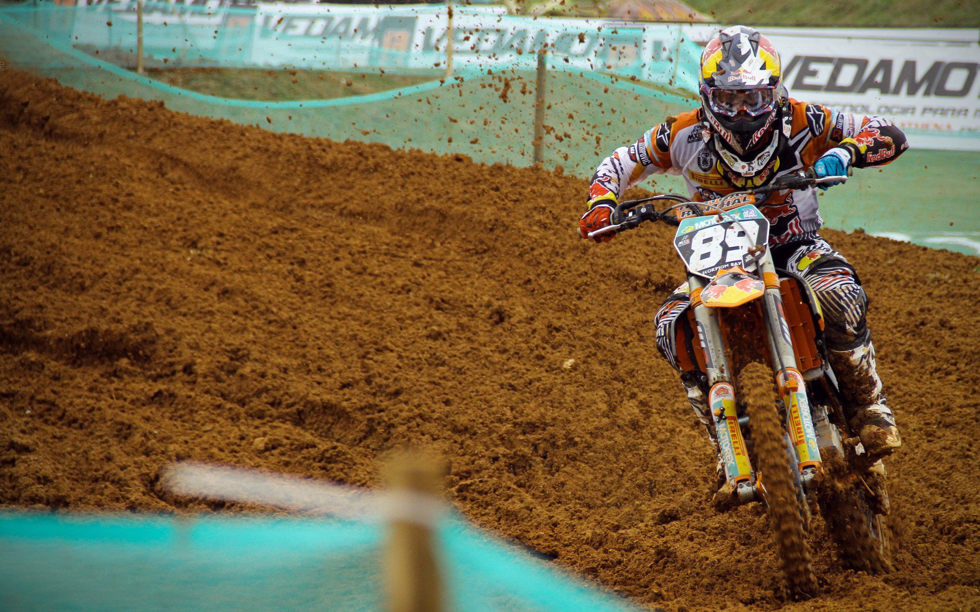 全国青少年“绿色公益球场”项目在青岛全面落实，推动绿色环保发展