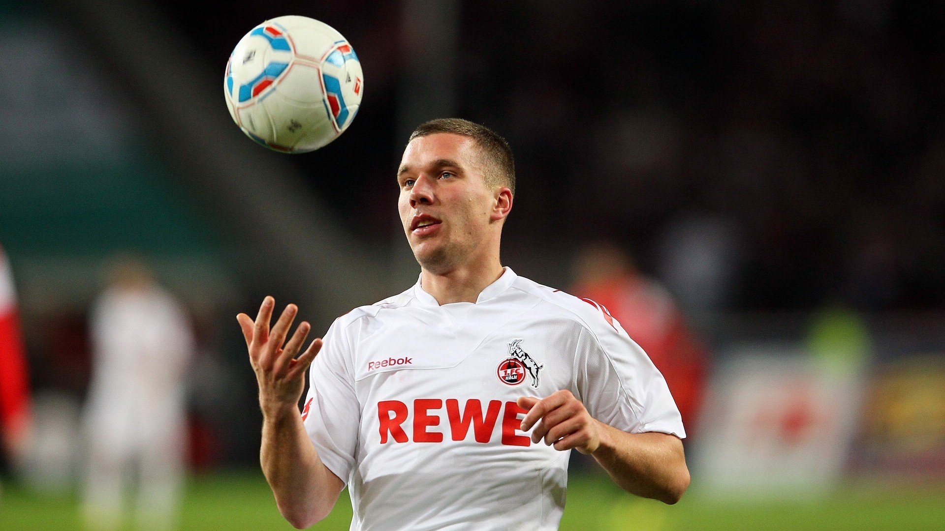 高水平足球赛事面向海外推广，扩大国际影响力，足球高水平新政策